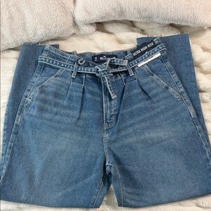 Hollister Blue Ultra High-Rise Mom Jeans